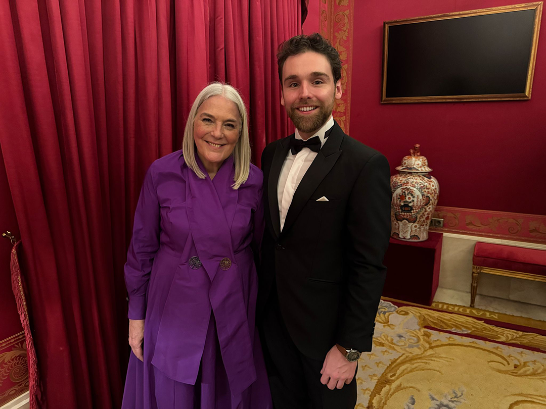 Mercedes Wullich, presidenta de LasTop100 Mujeres Líderes, junto a Carlos Pascual, director de Singular Beacon. Mercedes Wullich, presidenta de LasTop100 Mujeres Líderes, junto a Carlos Pascual, director de Singular Beacon.