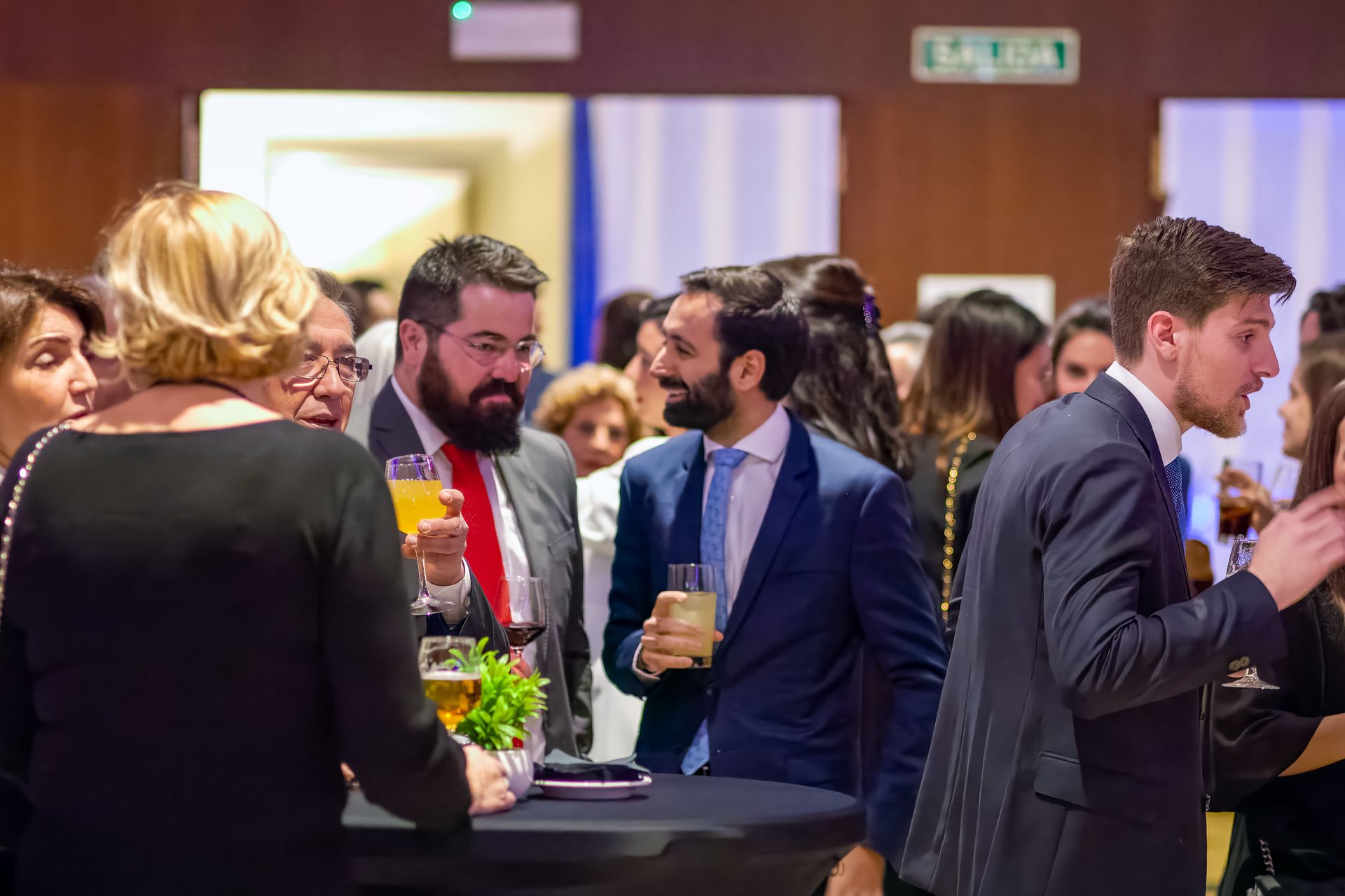 Los invitados en el cocktail de la Gala